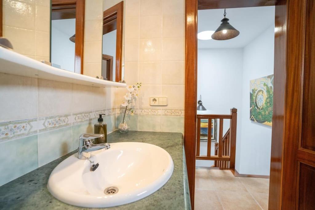 Beautiful Home In Lanzarote 5 Mins From Marina Playa Blanca  Eksteriør bilde